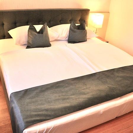 Home Sweet Apartments - A Cozy Welcome เวียนนา ภายนอก รูปภาพ