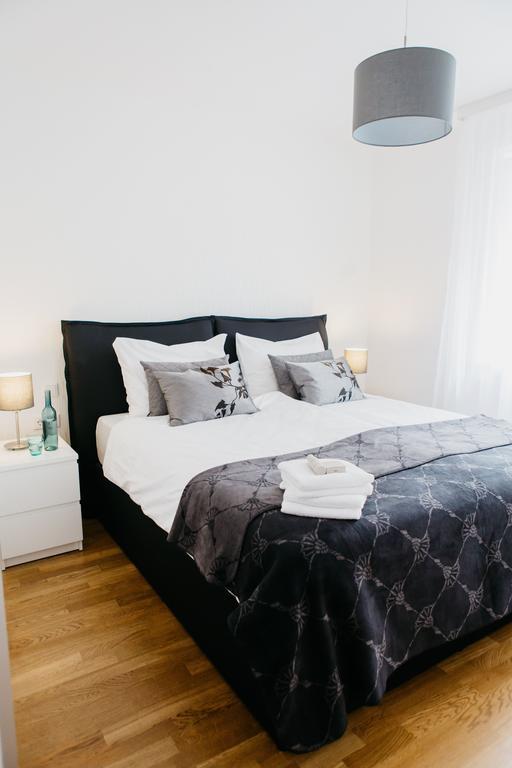 Home Sweet Apartments - A Cozy Welcome เวียนนา ภายนอก รูปภาพ