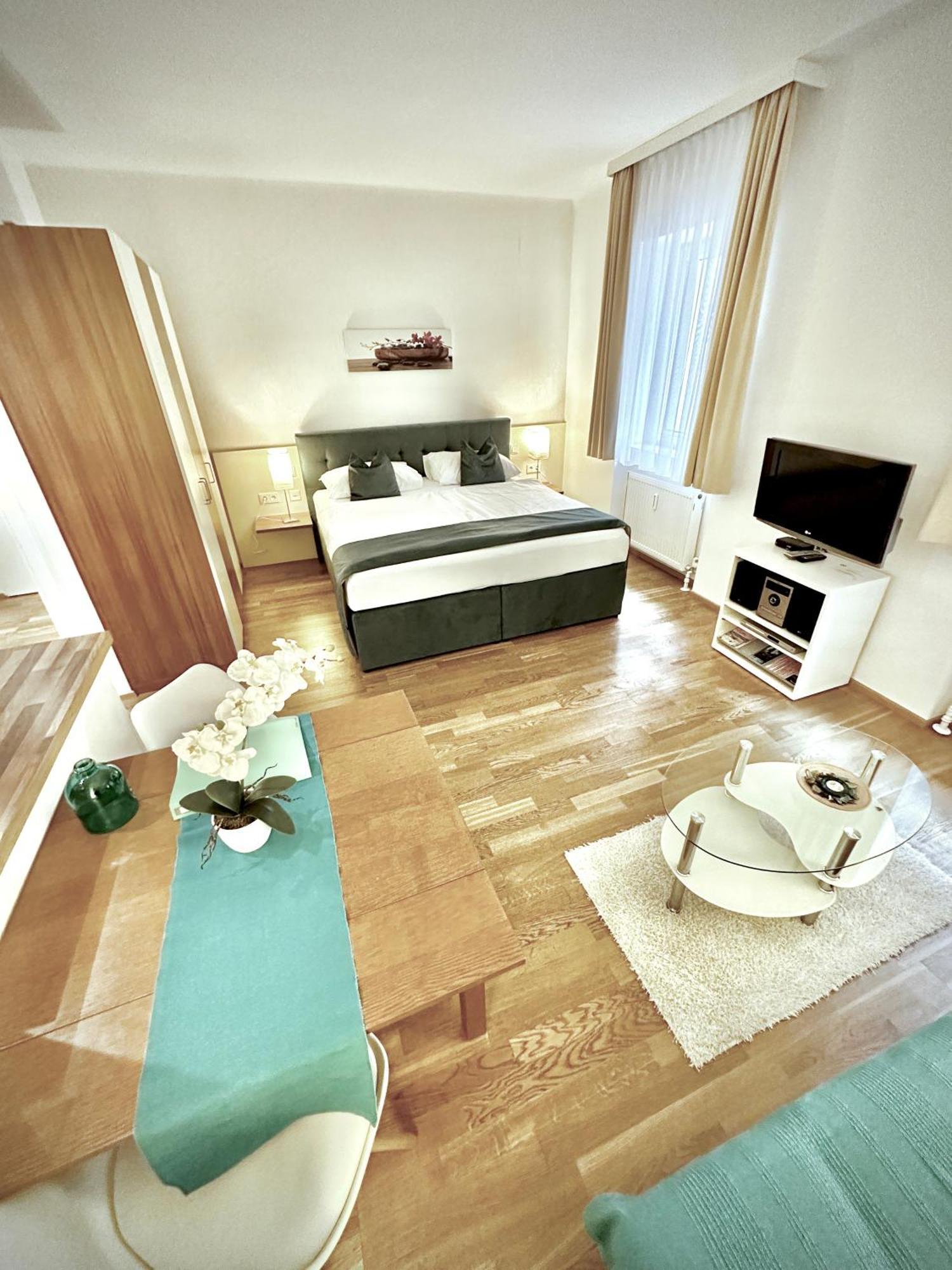 Home Sweet Apartments - A Cozy Welcome เวียนนา ภายนอก รูปภาพ