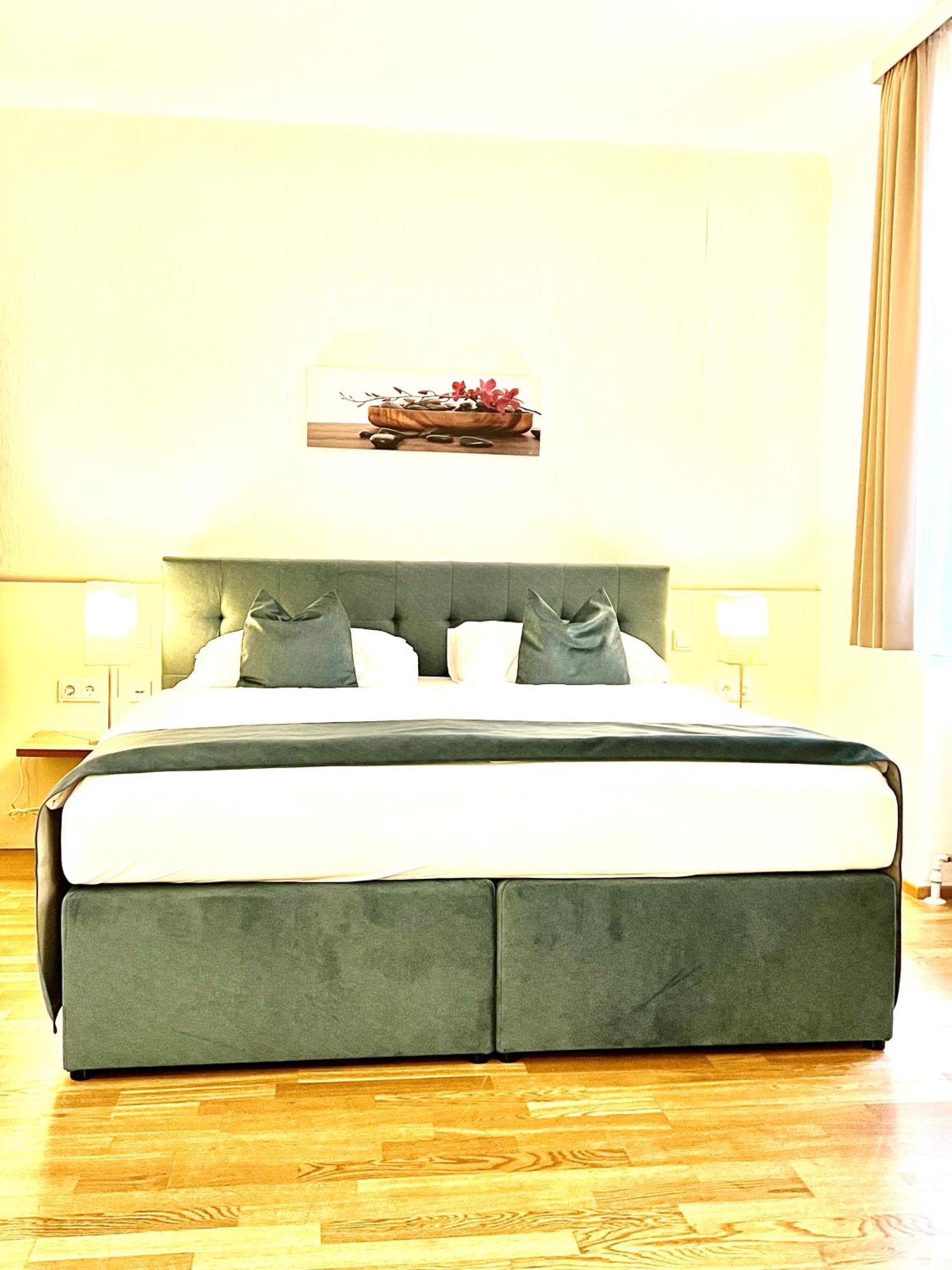 Home Sweet Apartments - A Cozy Welcome เวียนนา ภายนอก รูปภาพ